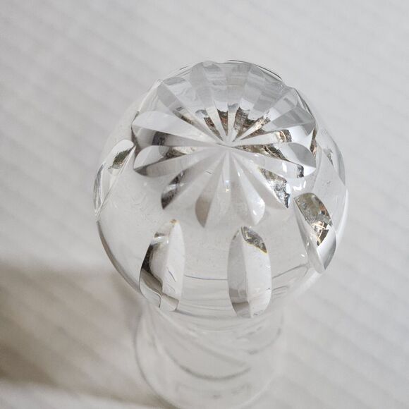 Small Glass Crystal Clear Vase Height 5 ⅝" - Picture 5 of 5